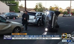 Bang Arizona cấm Uber thử nghiệm xe tự lái